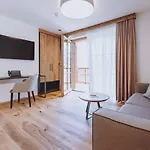 Zaglgut Hotel-chalets, Exclusive And With Air Conditioning, Panoramic Views & Summer Card Included ホテル 4*