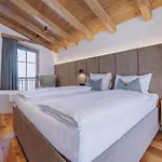 Zaglgut Hotel-chalets, Exclusive And With Air Conditioning, Panoramic Views & Summer Card Included Hotel Kaprun