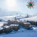 Zaglgut Hotel-chalets, Exclusive And With Air Conditioning, Panoramic Views & Summer Card Included Otel Kaprun