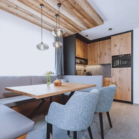 Zaglgut Hotel-chalets, Fantastic Views, In Ski-out In Winter, Air Conditioning In Summer Ξενοδοχείο