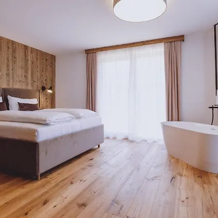 Hotel Zaglgut Hotel-chalets, Exclusive And With Air Conditioning, Panoramic Views & Summer Card Included 4*