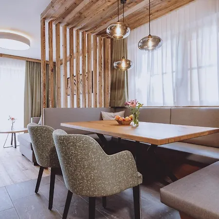 Bergdorf Hotel Zaglgut - Ski In&Ski Out Hotel 4*