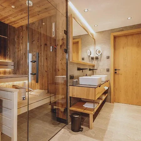 Zaglgut Hotel-chalets, Exclusive And With Air Conditioning, Panoramic Views & Summer Card Included 4* Kaprun