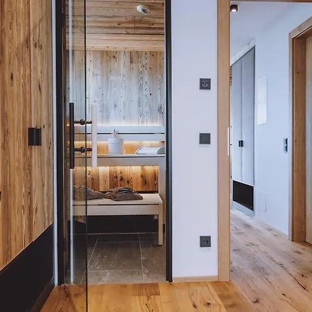 מלון Zaglgut Premium Hotel & Chalets, Zell Am See-Kaprun - Wellness & Infinity Pool, Air Conditioning, Panoramic Views & Summer Card Included