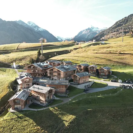 ホテル Zaglgut Hotel-chalets, Exclusive And With Air Conditioning, Panoramic Views & Summer Card Included カプルーン