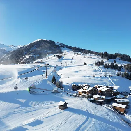 ホテル Zaglgut Hotel-chalets, Exclusive And With Air Conditioning, Panoramic Views & Summer Card Included カプルーン