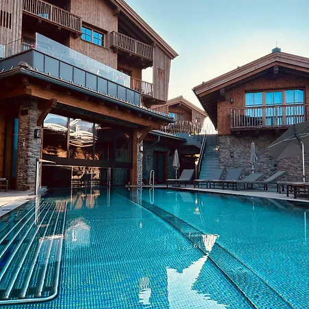 מלון Zaglgut Premium Hotel & Chalets, Zell Am See-Kaprun - Wellness & Infinity Pool, Air Conditioning, Panoramic Views & Summer Card Included קפרון