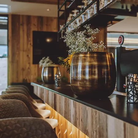 Bergdorf Hotel Zaglgut - Ski In&Ski Out 4* Kaprun