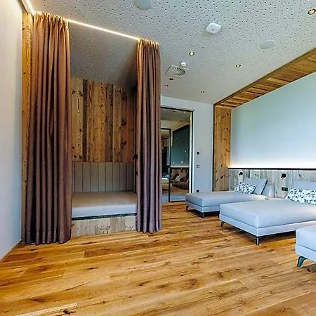 Zaglgut Premium Hotel & Chalets, Zell Am See-Kaprun - Wellness & Infinity Pool, Air Conditioning, Panoramic Views & Summer Card Included מלון 4*