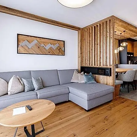 Zaglgut Premium Hotel & Chalets, Zell Am See-Kaprun - Wellness & Infinity Pool, Air Conditioning, Panoramic Views & Summer Card Included Hotell 4*