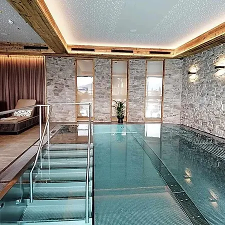 מלון Zaglgut Premium Hotel & Chalets, Zell Am See-Kaprun - Wellness & Infinity Pool, Air Conditioning, Panoramic Views & Summer Card Included קפרון