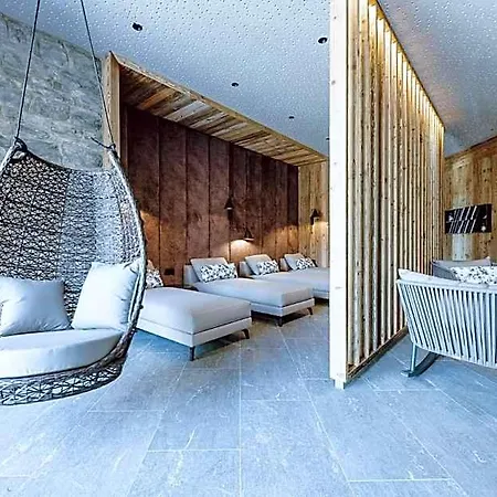 מלון Zaglgut Premium Hotel & Chalets, Zell Am See-Kaprun - Wellness & Infinity Pool, Air Conditioning, Panoramic Views & Summer Card Included 4*