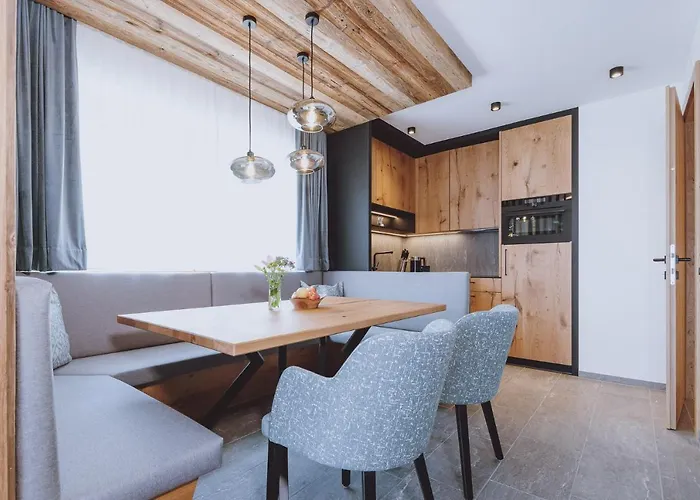 Zaglgut Hotel-chalets, Exclusive And With Air Conditioning, Panoramic Views & Summer Card Included Ξενοδοχείο